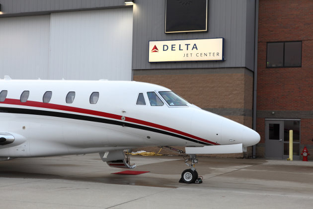 Delta Private Jets, Jet Center