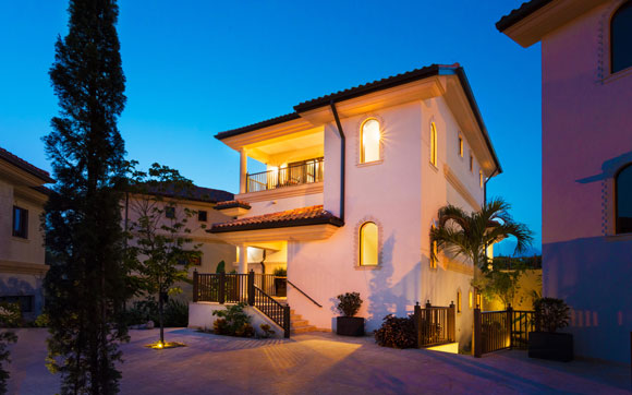 Grand-Cayman Casa-Luna Villa-Stelle Hero-Exterior