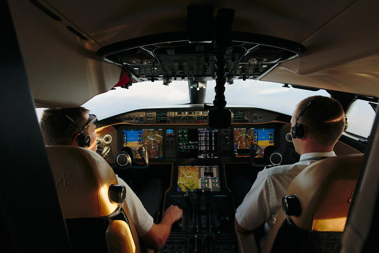 VistaJet cockpit